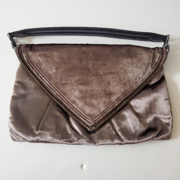 Classic Matt & Nat Santogold Fawn Shoulder/Crossbody Bag - Picture 1 of 4